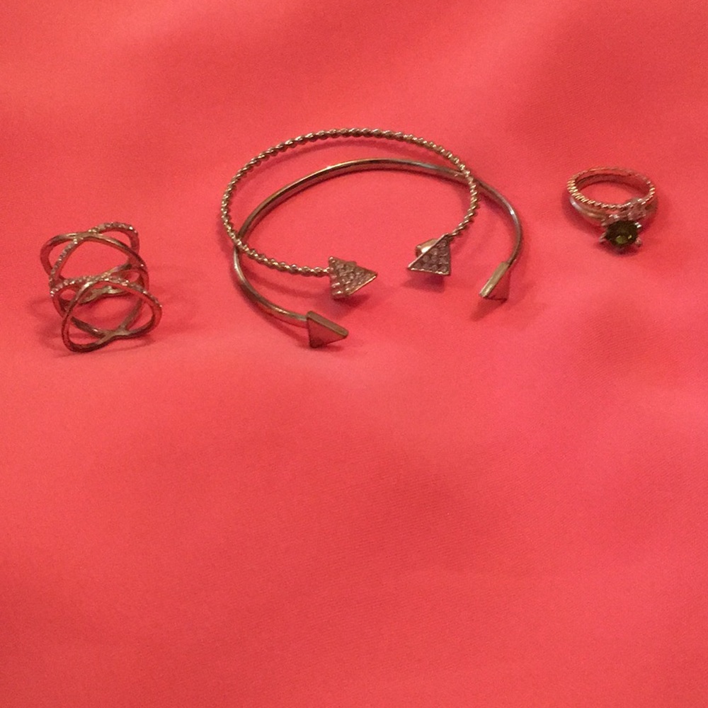 Gold layering braclet and ring bundle